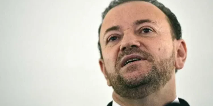 Cúpula do PT exclui polêmicas de encontro do partido para evitar desgaste de Lula na pré-campanha