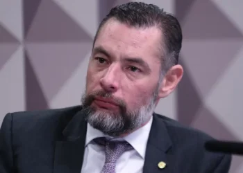 Ex-mulher de Fernando Marangoni acusa deputado de violência doméstica