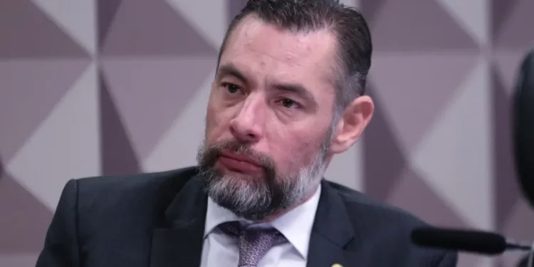 Ex-mulher de Fernando Marangoni acusa deputado de violência doméstica