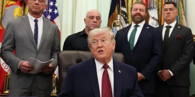 Ormuz? Irã “tentou ser espertinho”, mas não pode “chantagear” os EUA