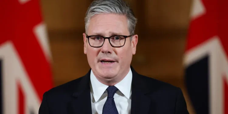 Reino Unido rejeita bloqueio proposto por Trump no Estreito de Ormuz